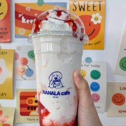 สตอเบอรี่นมสดเฟรปเป้