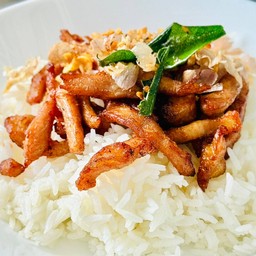 ข้าวหมูทอดสมุนไพร
