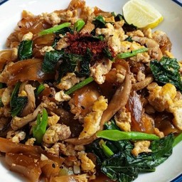 ผัดซีอิ๋วหมูสับ