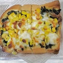 ปังผักโขมข้าวโพดหวาน