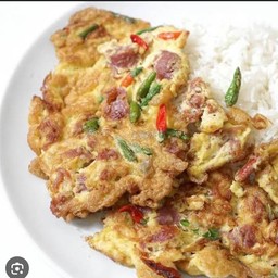 ข้าวไข่เจีียวแหนม