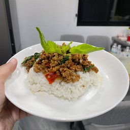 ครัวคุณขวัญชนก ตามสั่ง