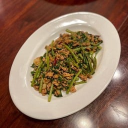 ผัดผักบุ้งหมูสับ (กับข้าว)