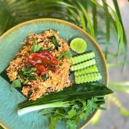 ข้าวผัดต้มยำปลากระป๋อง