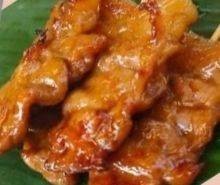 หมูปิ้งนมสด ไก่ย่าง ข้าวเหนียว หมูปิ้งนมสด ไก่ย่าง ข้าวเหนียว