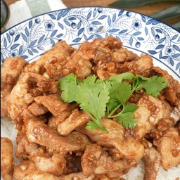 หมูชิ้นผัดกระเทียม