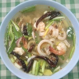 ต้มยำทะเลน้ำใส