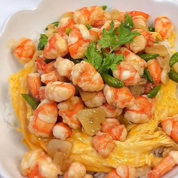 ข้าวกุ้งผัดพริกขี้หนูไข่ข้น