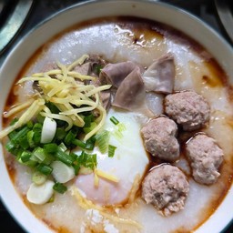 จ่อยขายโจ๊ก / ขนมปังปิ้ง / เครื่องดื่ม ( ซอยนารถสุนทร ) 🍳🥪