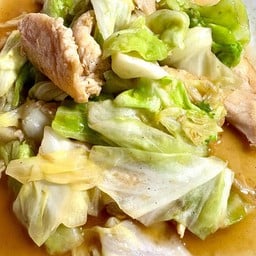 ข้าว+กระหล่ำปลีผัดไก่