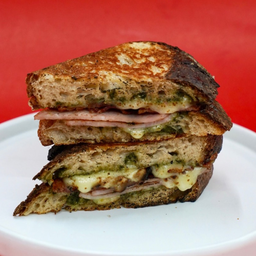 Sourdough Sandwich Ham & Bacon (แซนด์วิชซาวโดว์ แฮมและเบคอน)