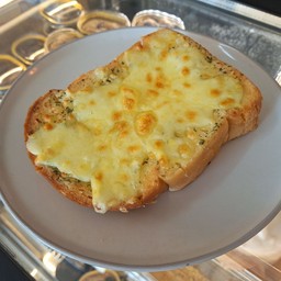 ปังปิ้งกระเทียมชีส