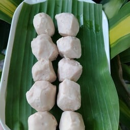 คุณเล็ก ลูกชิ้นย่างเตาถ่าน