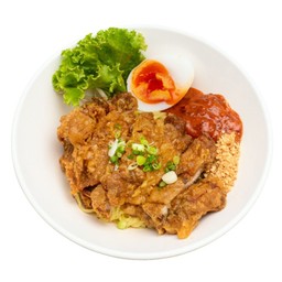 บะหมี่แห้งไก่กรอบต้มยำ