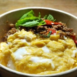 ข้าวหอมตามสั่งยำแซ่บ จรัญฯ 19 แยก 2