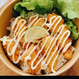 ข้าวไก่ทอดซอสครีมมะนาว