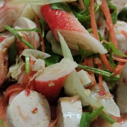 ยำลูกชิ้น