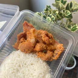 ข้าวหมูทอดน้ำปลา