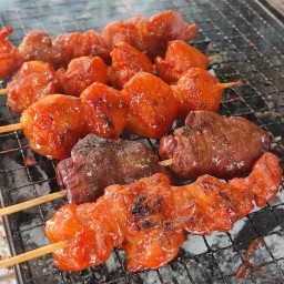 ร้านข้าวเหนียวไก่ย่างแดง โจร๕๐๐สูตรโบราญ หน้าโรงงาน CPF โรงชำแหละหมู