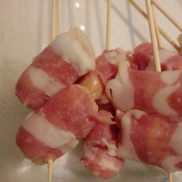 ไส้กรอกหมูพันเบคอน