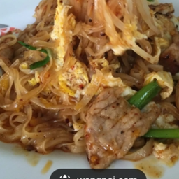 KG01.33 ผัดเส้นอะไรดี ใส่หมูชิ้น 50กรัม (ใส่ไข่ 1ฟอง)