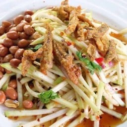 ยำมะม่วงปลากรอบ