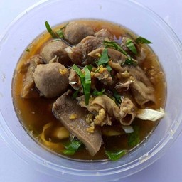 ก๋วยเตี๋ยวเนื้อรวม พิเศษ