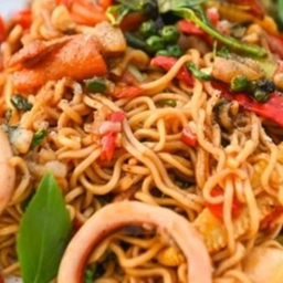 KG01.49  ผัดขี้เมาปลาหมึก 50กรัม เส้นอะไรดีนะ