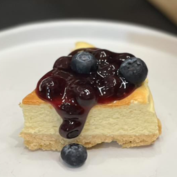 Delivery Blueberry Cheesecake (บลูเบอรี่ชีสเค้ก)