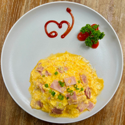 ข้าวไข่ข้น ๗โมง (Creamy Omelet With Rice)