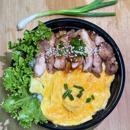 ข้าวหน้าไก่เทริยากิ + ไข่ที่ชอบ