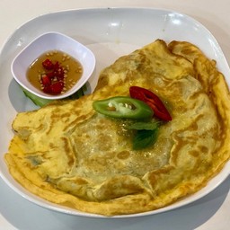 ข้าวเขียวหวานทะเลห่อไข่