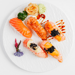 แซลมอนเลิฟเวอร์ ซูชิเซต (Salmon Lover Sushi Set)