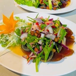 ยำไข่เยี่ยวม้า