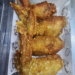 ปีกไก่ทอดน้ำปลา