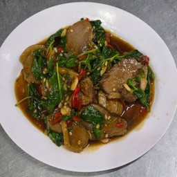กะเพราเป็ดพะโล้