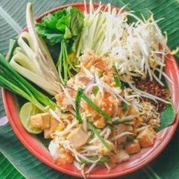 ผัดไทยไร้เส้นใส่ไข่เป็ด