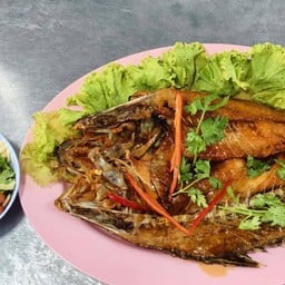 ปลากะพงทอดน้ำปลา