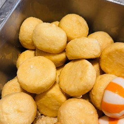 เต้าหู้ชีส 4 ชิ้น