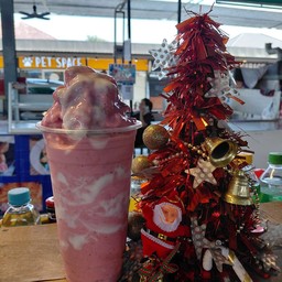 สตอเบอรีโยเกิร์ตปั่น