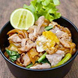 ผัดซีอิ๊วหมู