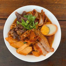 ก๋วยจั๊บไม่ใส่เครื่องในหมู