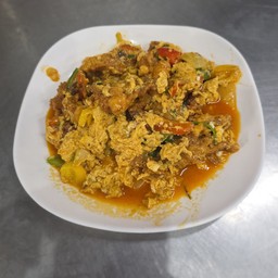 ปูนิ่มผัดผงกะหรี่