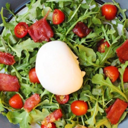 Burrata Salad with Bacon / บูราต้าชีส สลัด+เบคอน