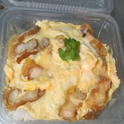 ไข่ข้นหมูกรอบ