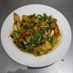 ปลากะพงผัดขึ้นฉ่าย