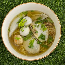 ก๋วยเตี๋ยวลูกชิ้นปลา