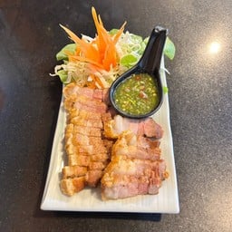 หมูกรอบซีฟู้ด