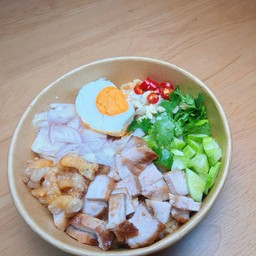 ข้าวคลุกน้ำพริกและอาหารเช้า by ขยำหมู station มณีรินทร์ โมเดิร์นโฮม