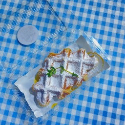 ครอฟเฟิลน้ำตาลไอซ์ซิ่ง